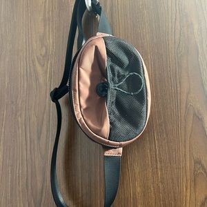 Lulumon waist bag